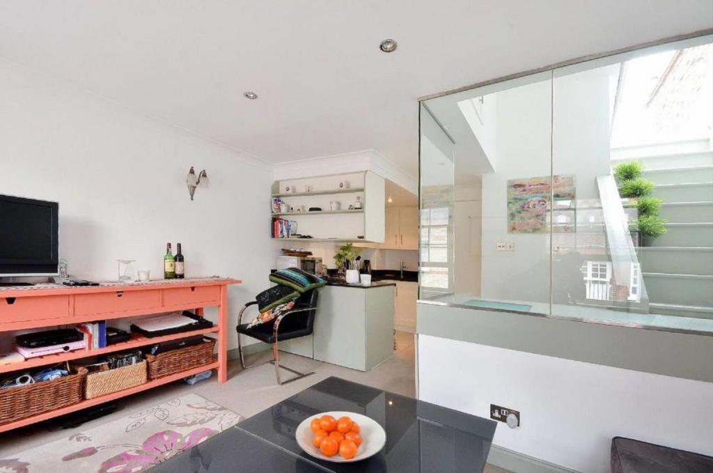 Piccadilly Circus Apartments London Room photo
