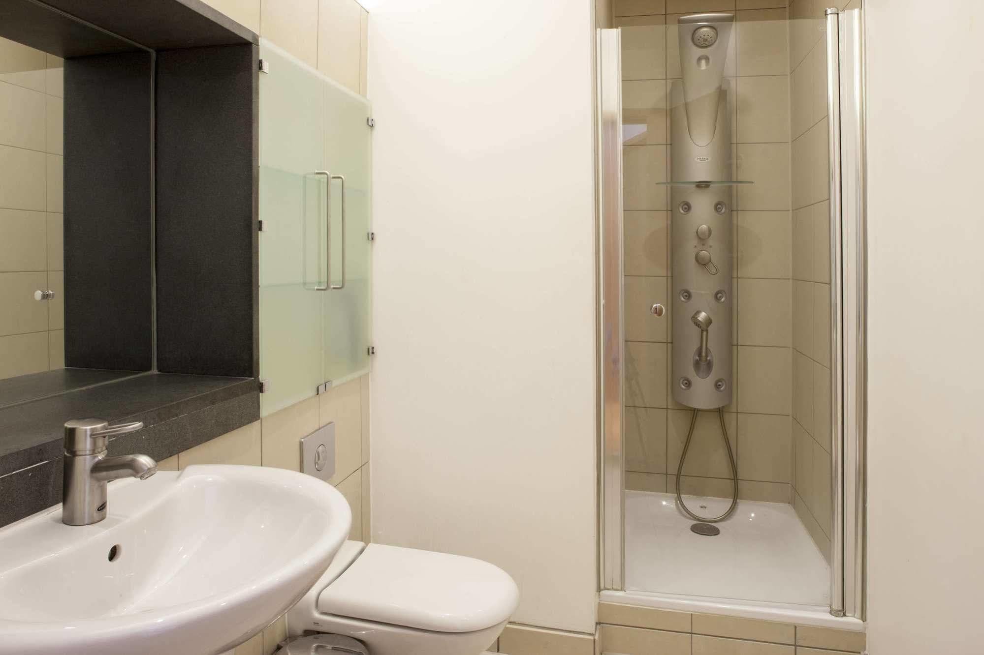 Piccadilly Circus Apartments London Exterior photo